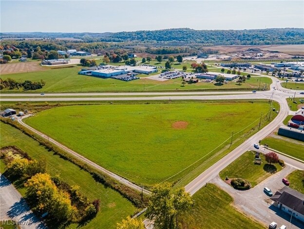 23900 Airport Rd, Coshocton, OH à louer - Photo principale – Image 3 sur 7