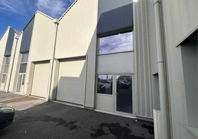 Bureau dans Genas à louer - Photo de l’immeuble – Image 3 sur 5