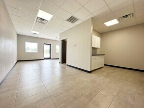 13486 FM 529 Rd, Houston, TX à louer Photo de l’immeuble– Image 2 sur 3