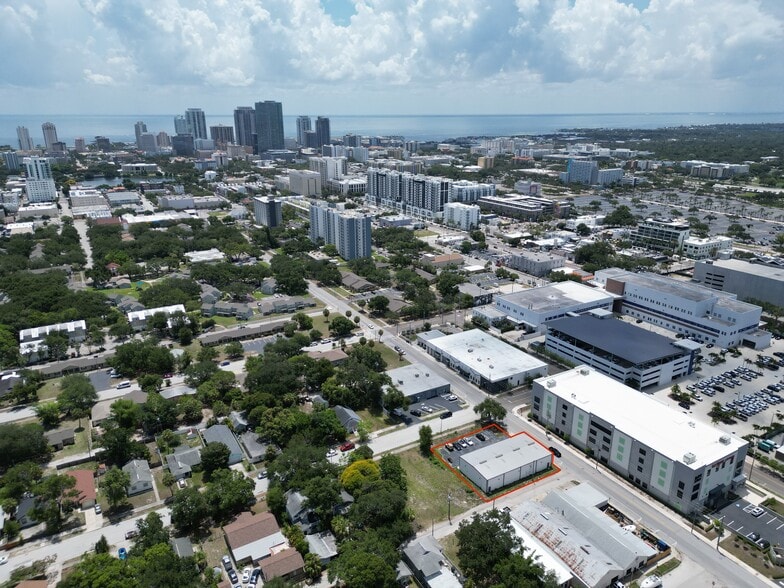 208 14th St N, Saint Petersburg, FL à vendre - Photo de l’immeuble – Image 3 sur 5