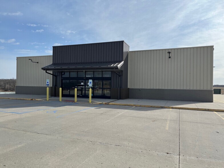 10315 County Highway 5, Pelican Rapids, MN à louer - Photo principale – Image 1 sur 2