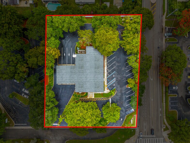 8200 N University Dr, Tamarac, FL à vendre - Photo de l’immeuble – Image 3 sur 8
