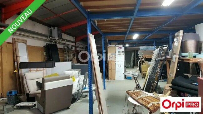 Plus de détails pour Local d’activités à vendre