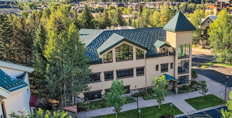 15 E Benchmark Rd, Avon, CO à vendre - Photo de l’immeuble – Image 2 sur 7