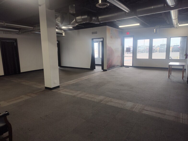 6830 S Yosemite Ct, Centennial, CO à louer - Photo de l’immeuble – Image 3 sur 17