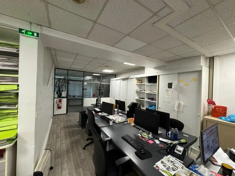 Bureau dans Versailles à louer - Photo de l’immeuble – Image 2 sur 12