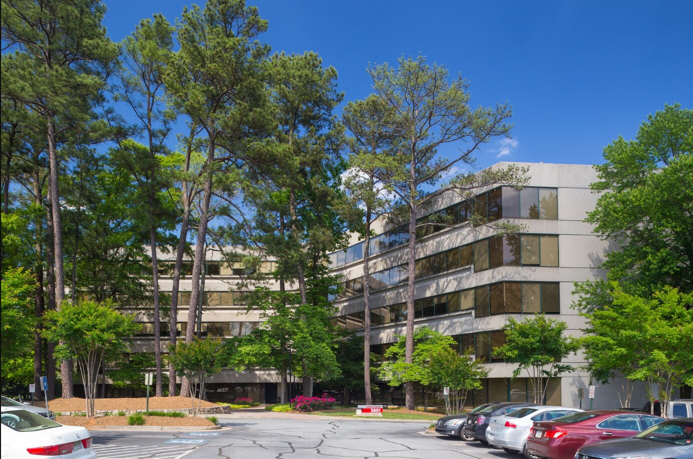 2801 Buford Hwy NE, Atlanta, GA à louer Photo de l’immeuble– Image 1 sur 18