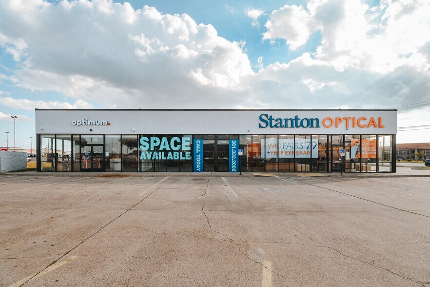 7804 N Navarro St, Victoria, TX à louer - Photo de l’immeuble – Image 2 sur 3