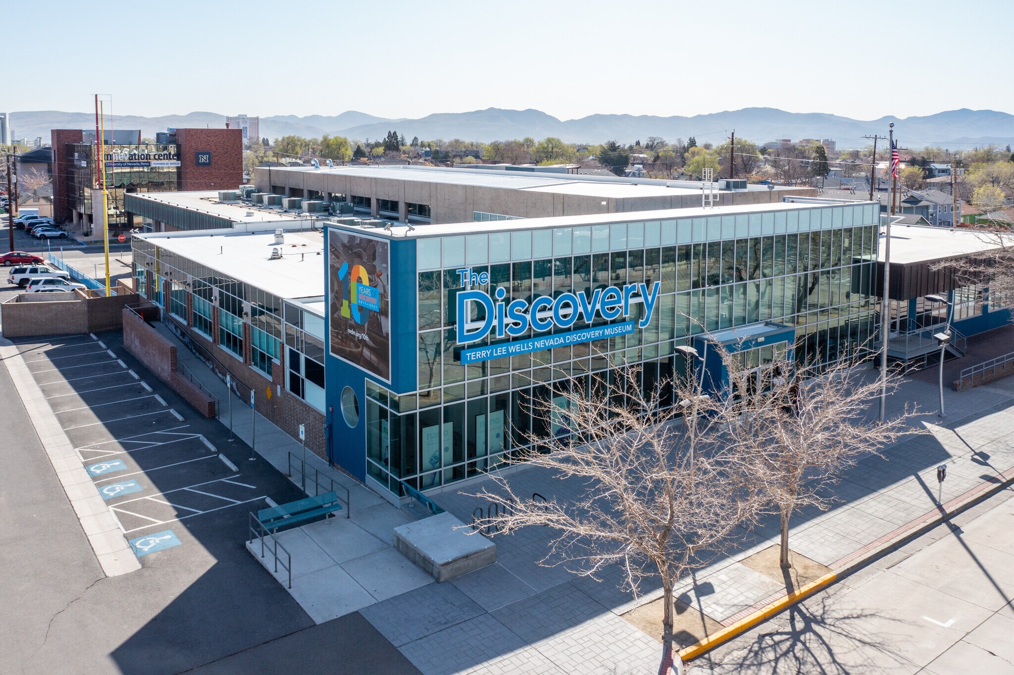 490 S Center St, Reno, NV à louer Photo principale– Image 1 sur 6