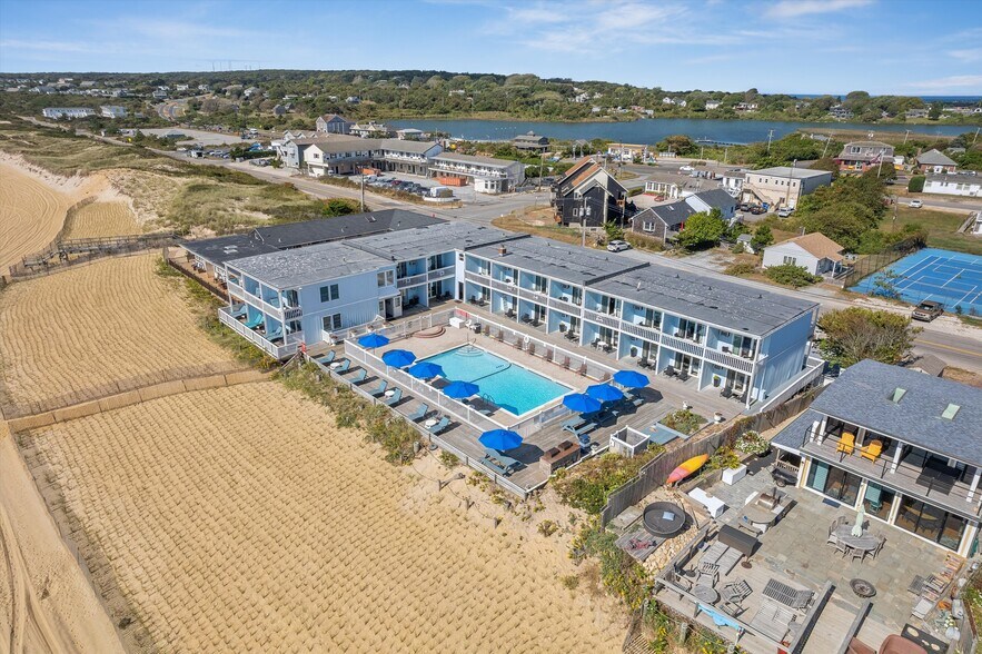 84 S Emerson Ave, Montauk, NY à vendre - Aérien – Image 1 sur 43