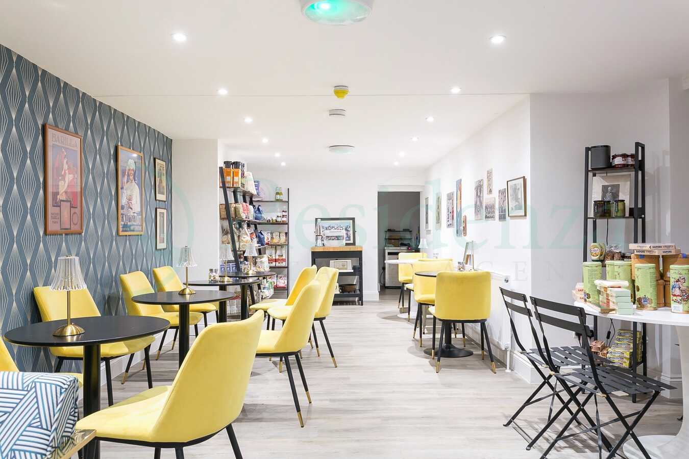 92 Bedford Hl, Londres, LND SW12 9HR - Lot Retail - - Photo intérieure - Image 2 of 7