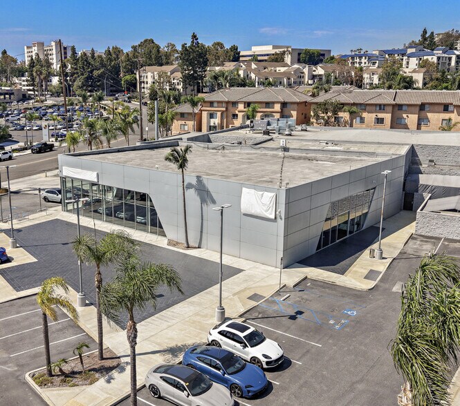1919 N Lakewood Blvd, Long Beach, CA à vendre - Photo de l’immeuble – Image 2 sur 17