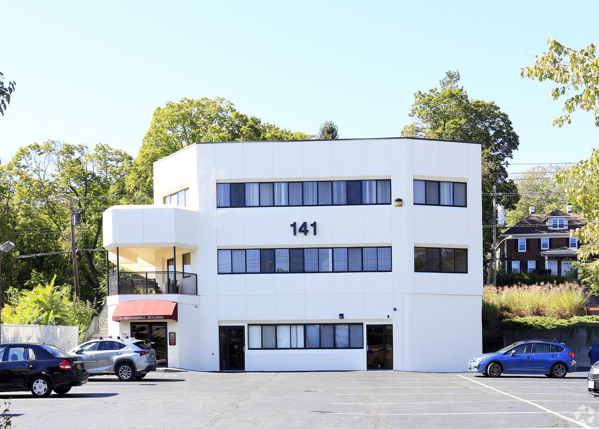 141 N State Rd, Briarcliff Manor, NY à louer Photo principale– Image 1 sur 26
