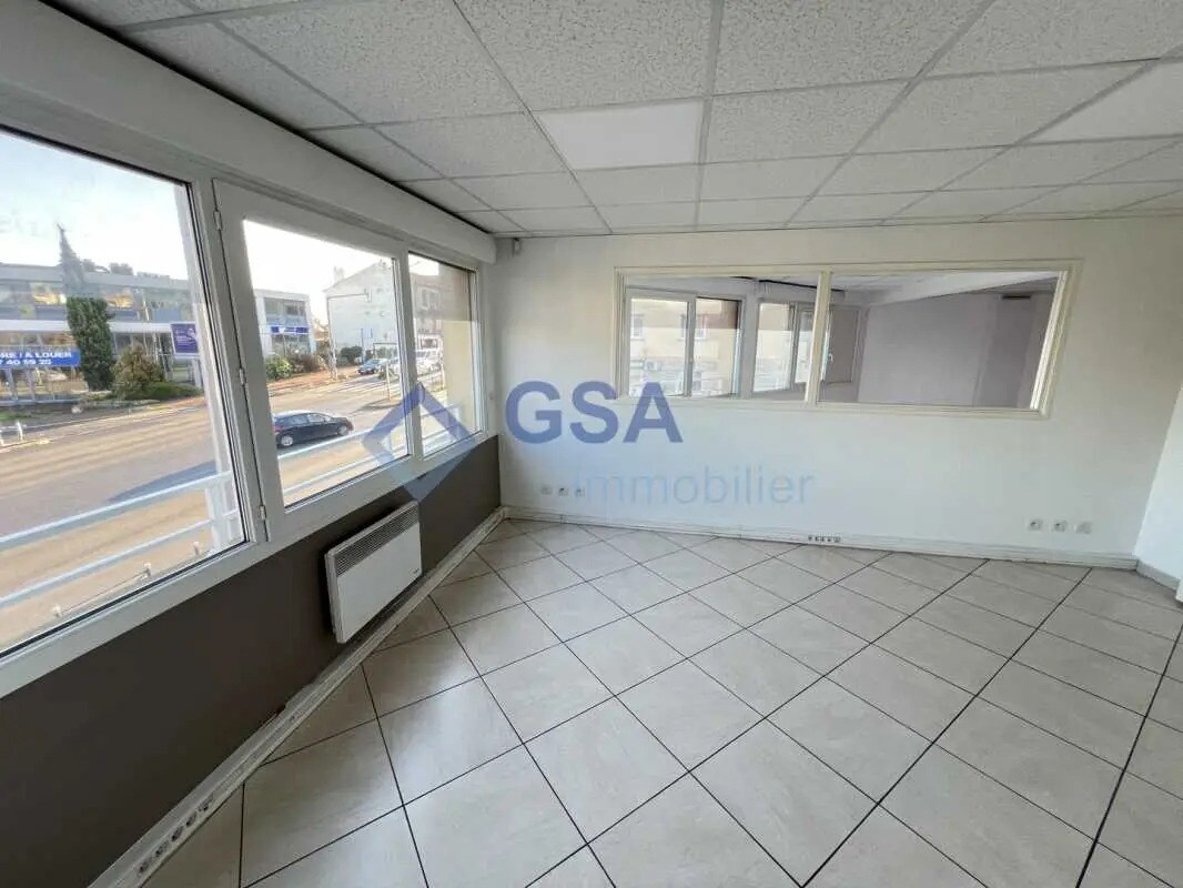 Bureau dans Ris-Orangis à louer Photo intérieure– Image 1 sur 7