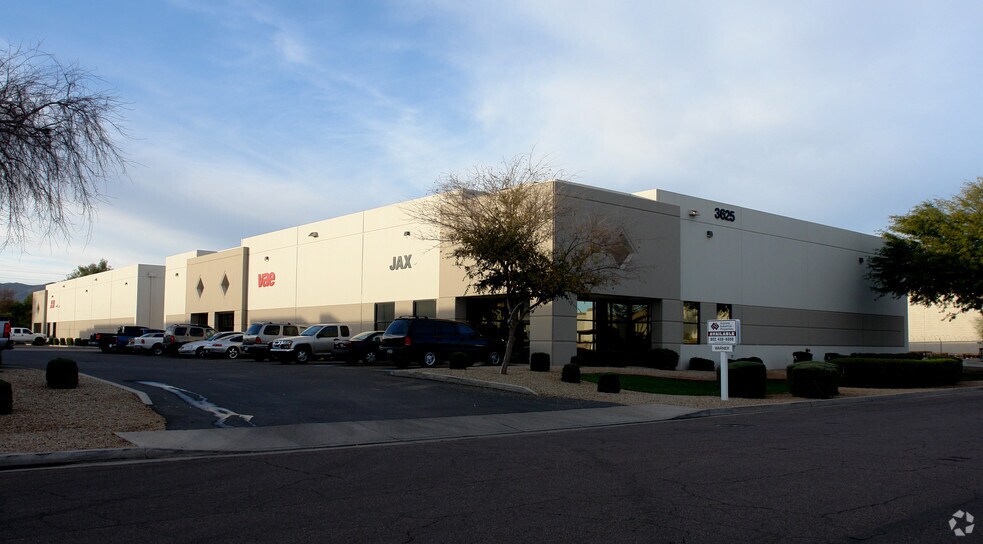 3625 E Atlanta Ave, Phoenix, AZ à louer - Photo de l’immeuble – Image 1 sur 10