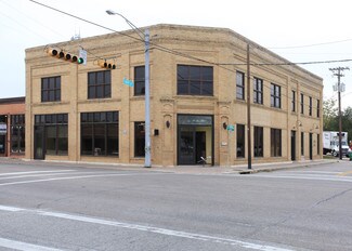 Plus de détails pour 102 N Gordon St, Alvin, TX - Local commercial à louer