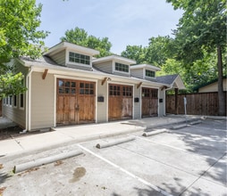 303 E Broad St, Mansfield, TX à louer Photo intérieure– Image 1 sur 3