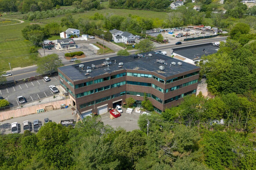 630 Boston Rd, Billerica, MA à louer - Photo de l’immeuble – Image 2 sur 50