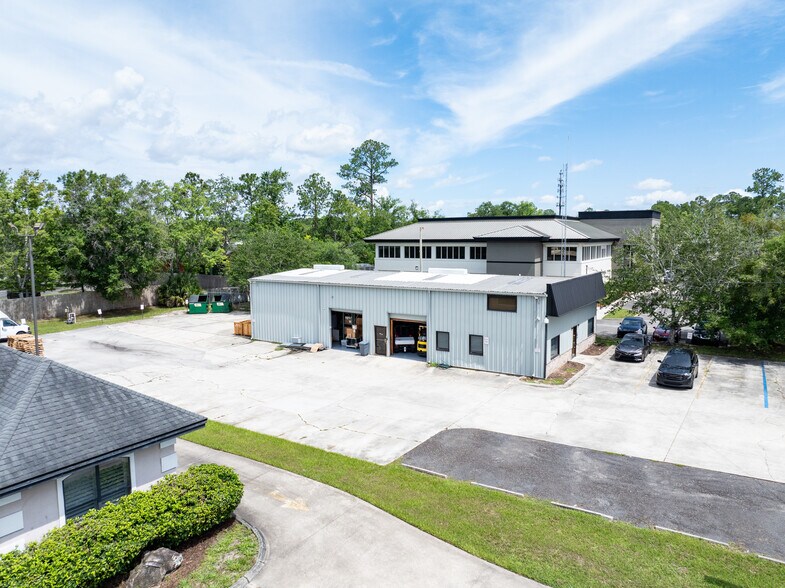 9550 Sunbeam Center Dr, Jacksonville, FL à vendre - Photo de l’immeuble – Image 3 sur 11