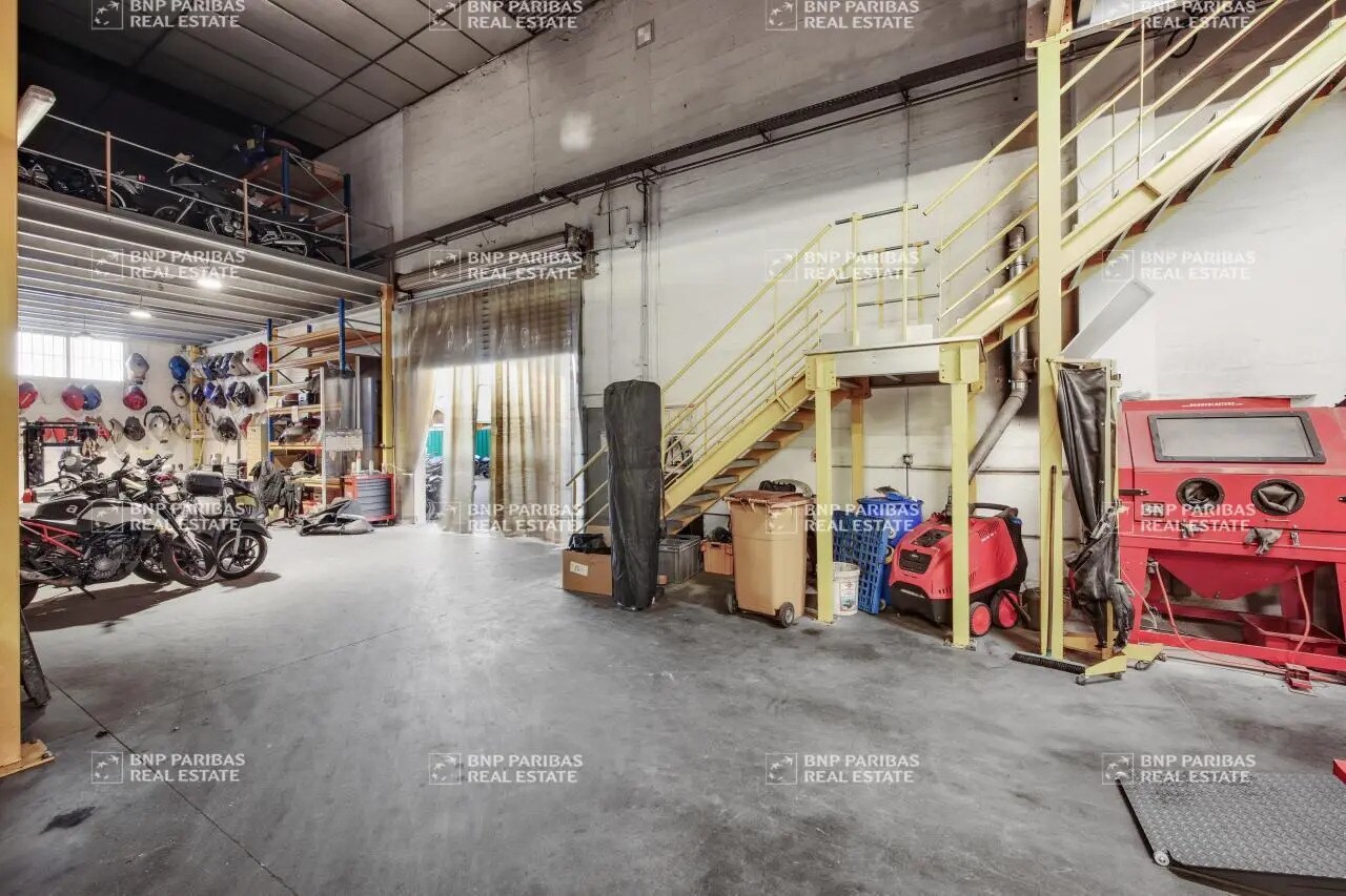 Local d’activités dans Brétigny-sur-Orge à louer Photo de l’immeuble– Image 1 sur 8