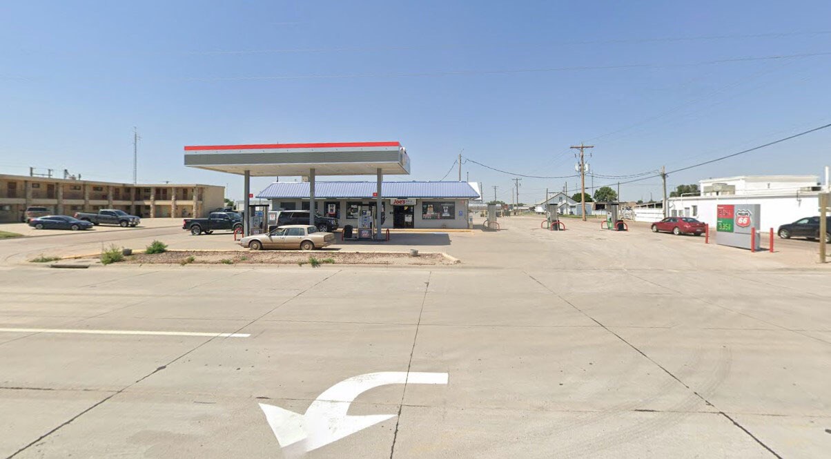 3 Turnkey Fuel & Retail Properties - Kan portefeuille de 3 biens à vendre sur LoopNet.fr Photo de l’immeuble– Image 1 sur 4