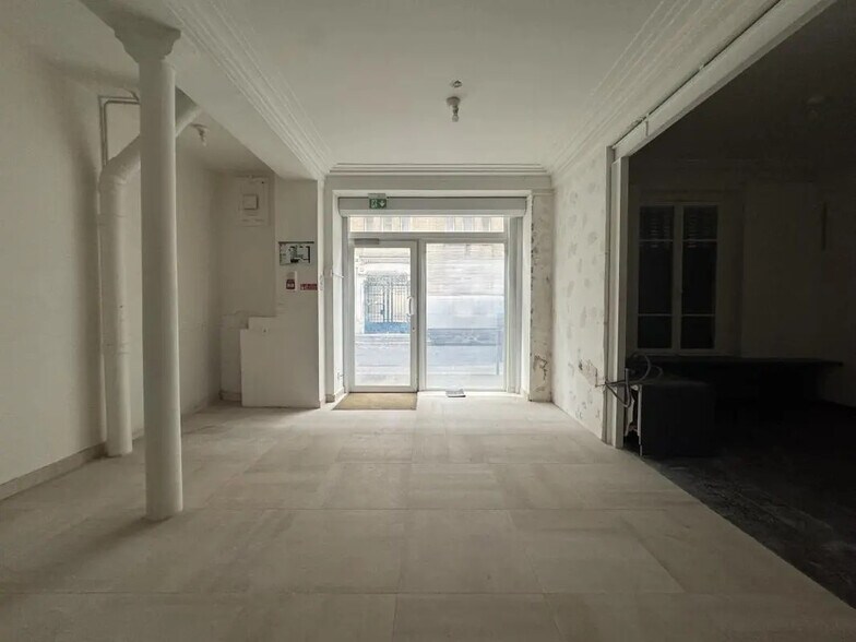 Bureau dans Paris à louer - Photo de l’immeuble – Image 2 sur 7