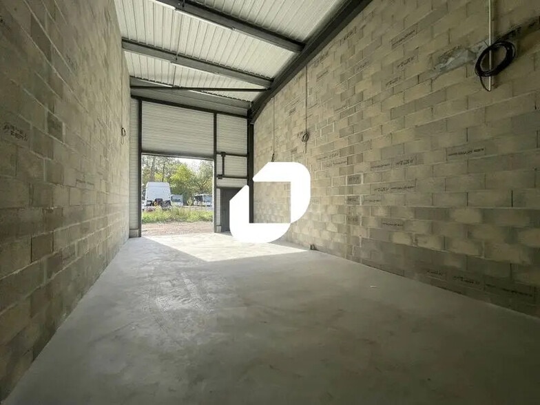 Local d'activités dans Marcheprime à vendre - Photo de l’immeuble – Image 3 sur 7