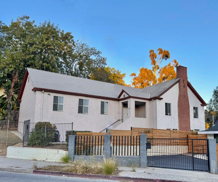 2030 Glendale Blvd, Los Angeles, CA à louer - Photo de l’immeuble – Image 2 sur 18