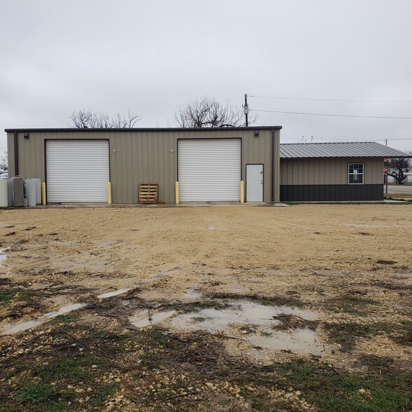 937 Harlan Ave, Hermleigh, TX à vendre - Photo de l’immeuble – Image 2 sur 7