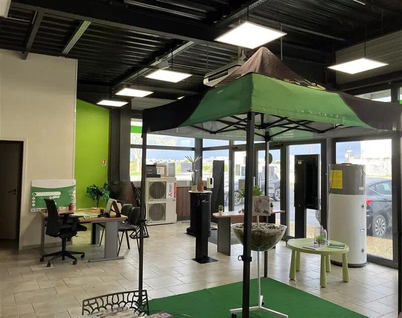 Local commercial dans Bourges à louer Photo intérieure– Image 1 sur 4