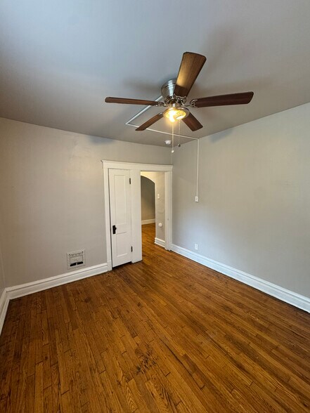 4048 Giles Ave, Saint Louis, MO à vendre - Photo de l’immeuble – Image 3 sur 7