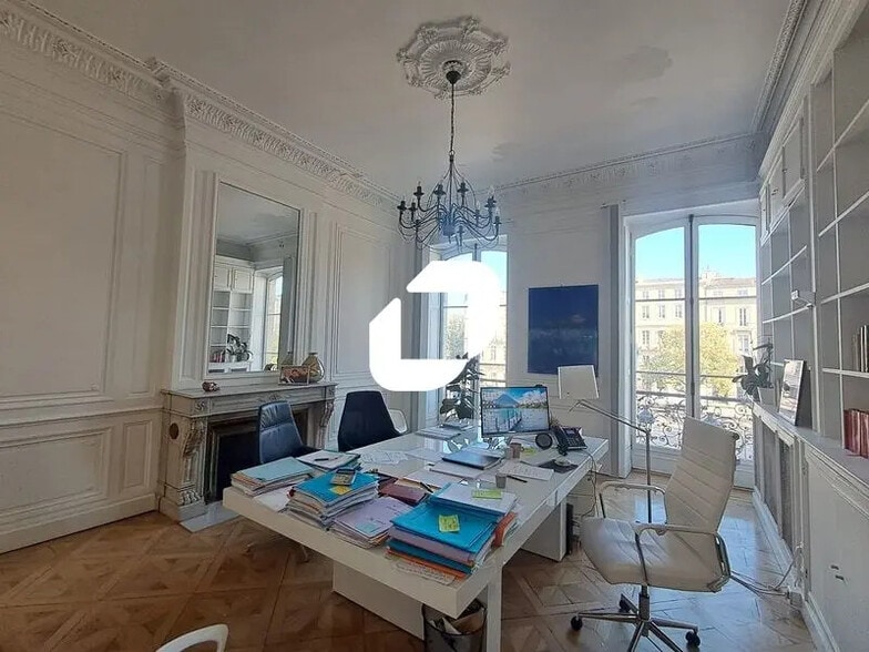 Bureau dans Bordeaux à louer - Photo de l’immeuble – Image 2 sur 16