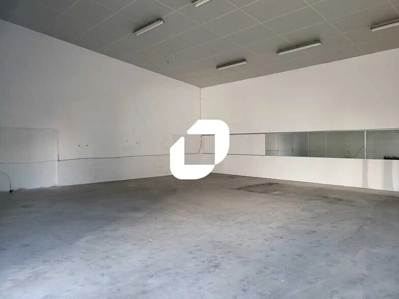 Industriel/Logistique dans Mérignac à louer - Photo de l’immeuble – Image 2 sur 7