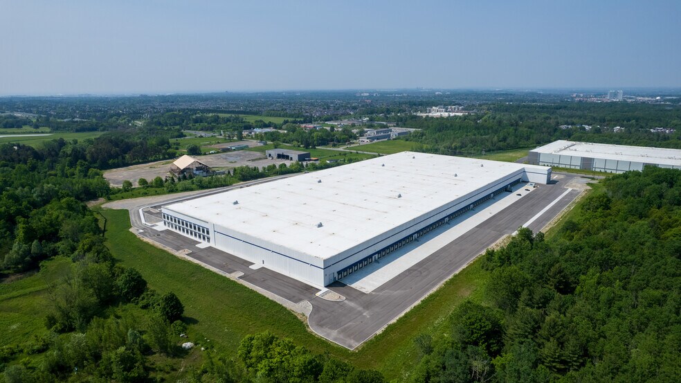 1565 Thornton Rd N, Oshawa, ON à louer - Aérien – Image 2 sur 5