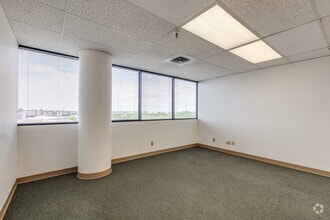 1300 S Meridian Ave, Oklahoma City, OK à vendre Photo intérieure– Image 2 sur 5