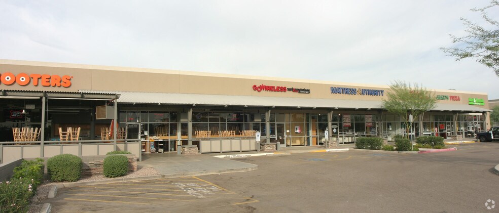 4804 E Chandler Blvd, Phoenix, AZ à louer - Photo de l’immeuble – Image 2 sur 8