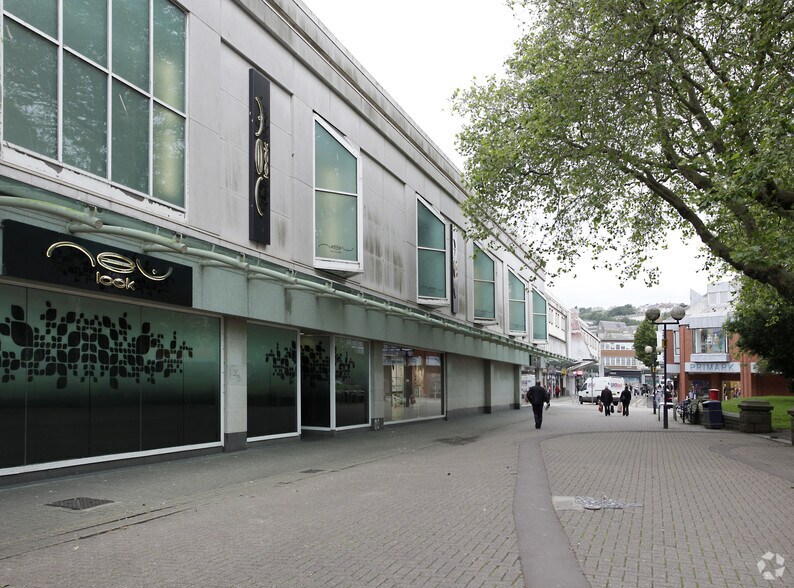 26/27 The Quadrant, Swansea à louer - Photo de l’immeuble – Image 3 sur 21