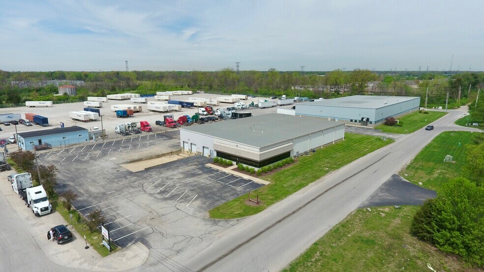 320 Transfer Dr, Indianapolis, IN à louer - Photo de l’immeuble – Image 3 sur 10