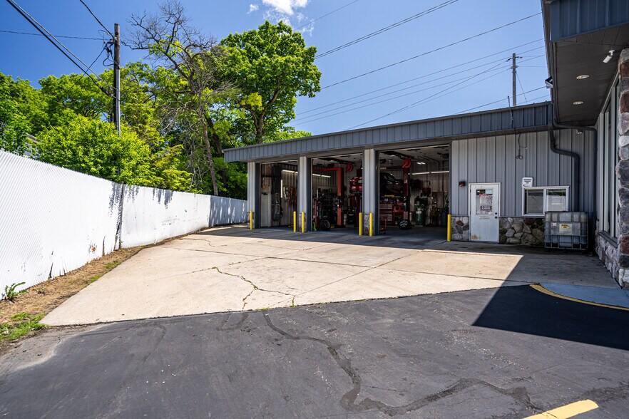 5110 75th St, Kenosha, WI à vendre - Photo de l’immeuble – Image 3 sur 19