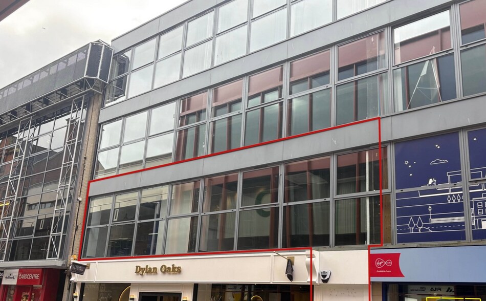 12-16 Castle Ln, Belfast à louer - Photo principale – Image 1 sur 9