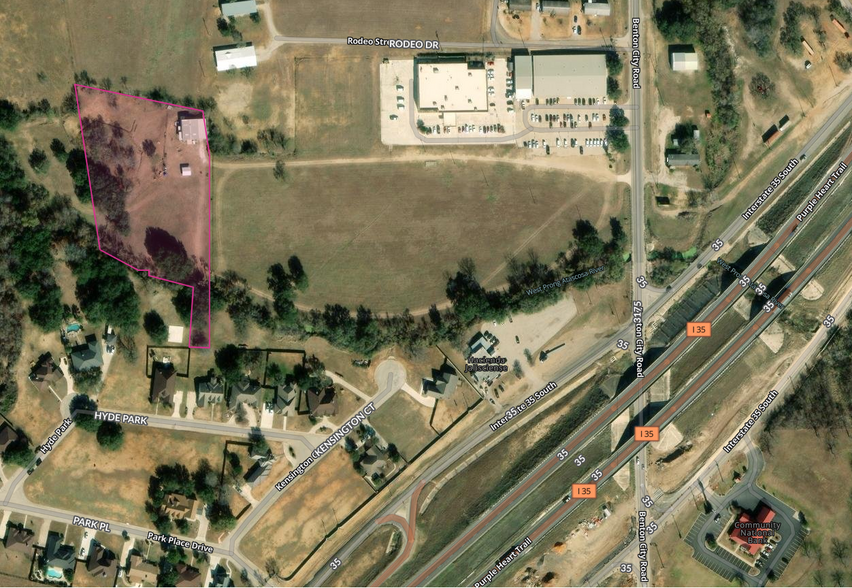 20035 Fm 3175, Lytle, TX à louer - Photo de l’immeuble – Image 3 sur 31