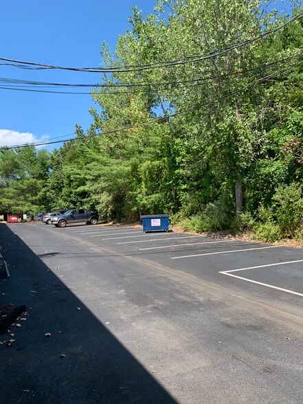 9 Cedar Swamp Rd, Smithfield, RI à louer - Photo de l’immeuble – Image 3 sur 4