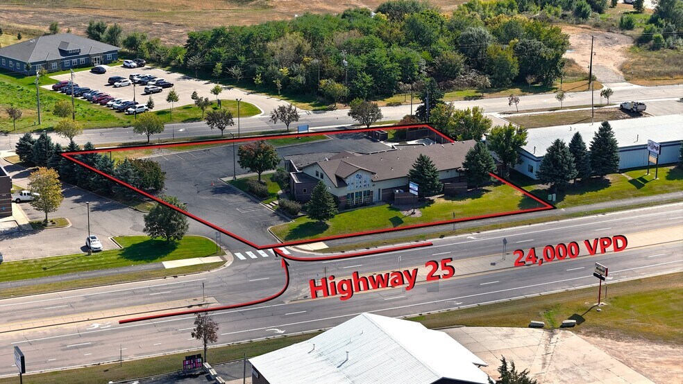 1260 Highway 25 S, Monticello, MN à vendre - Photo de l’immeuble – Image 1 sur 4