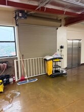 9020 Long Beach Blvd, South Gate, CA à louer Photo intérieure– Image 2 sur 10