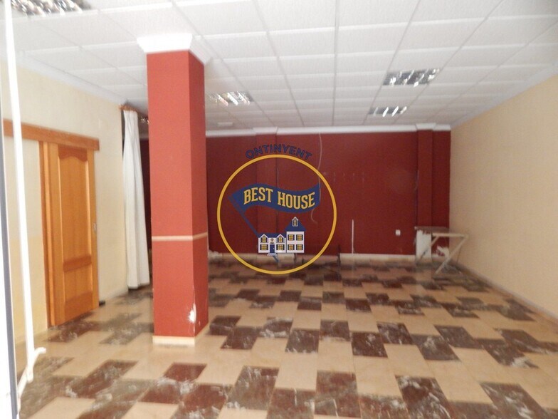 Local commercial dans València, Valencia à louer - Photo de l’immeuble – Image 3 sur 5