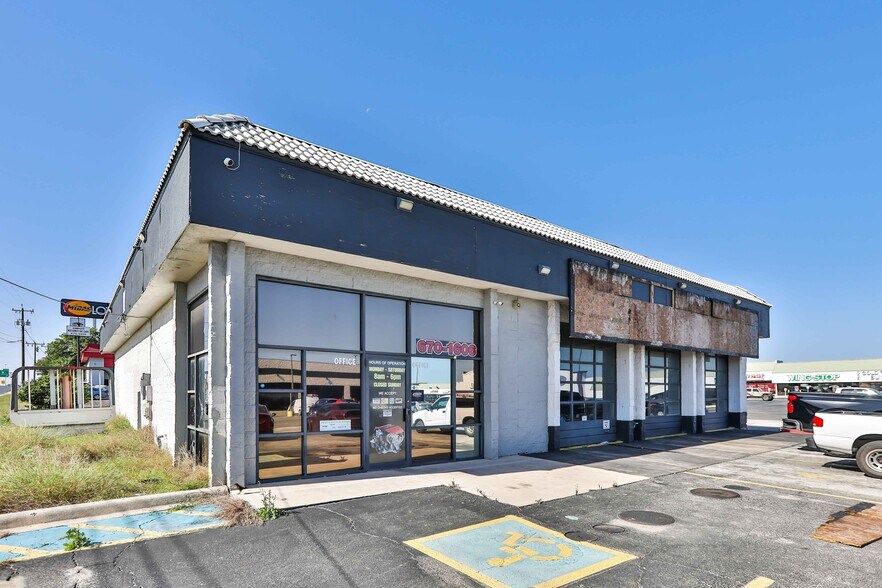 1759 SW Loop 410, San Antonio, TX à vendre - Photo de l’immeuble – Image 2 sur 8