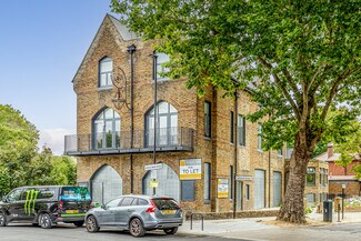 Plus de détails pour 2 Grove Park Rd, Londres - Local commercial à louer