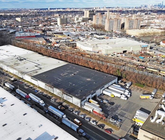 10101 Avenue D, Brooklyn, NY à louer - Photo de l’immeuble – Image 1 sur 6
