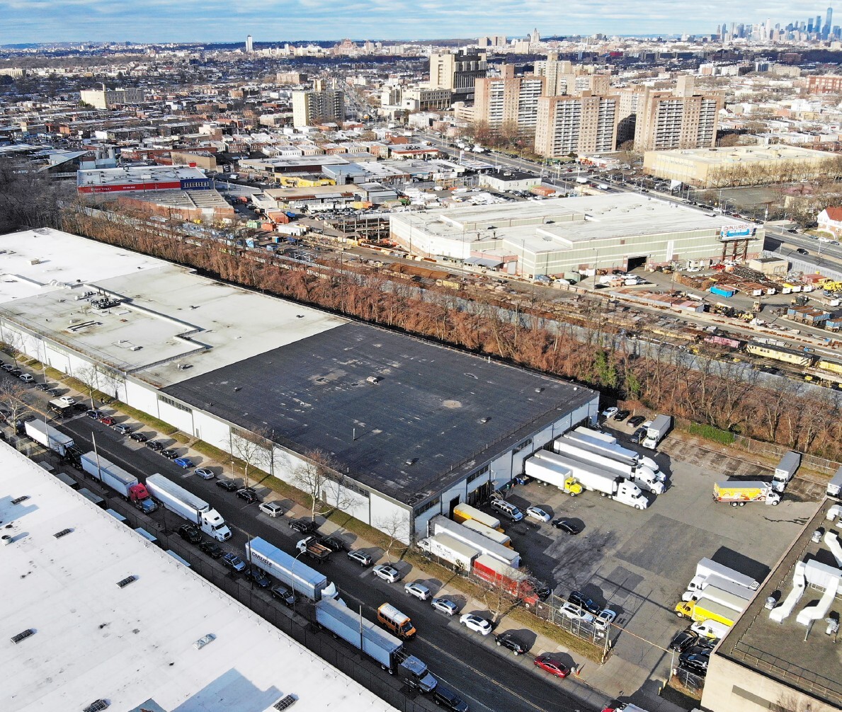 10101 Avenue D, Brooklyn, NY à louer Photo de l’immeuble– Image 1 sur 7