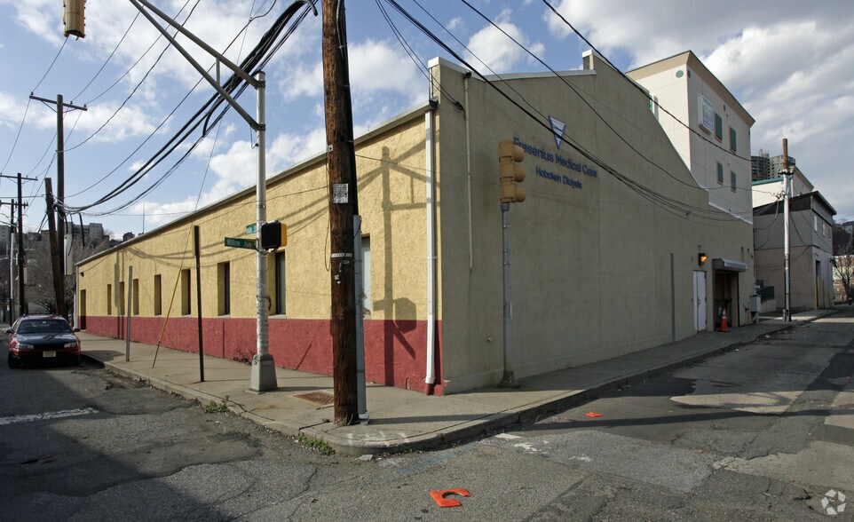 1600 Willow Ave, Hoboken, NJ à louer - Photo de l’immeuble – Image 2 sur 7